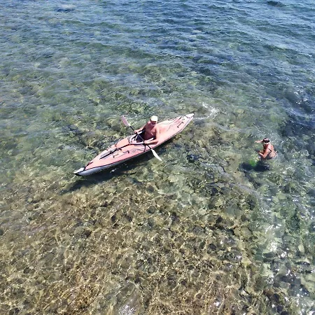 Sunbeach Vendégház 3*