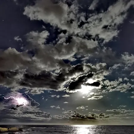 Sunbeach 3* ロクブリューヌ・シュル・アルジャン